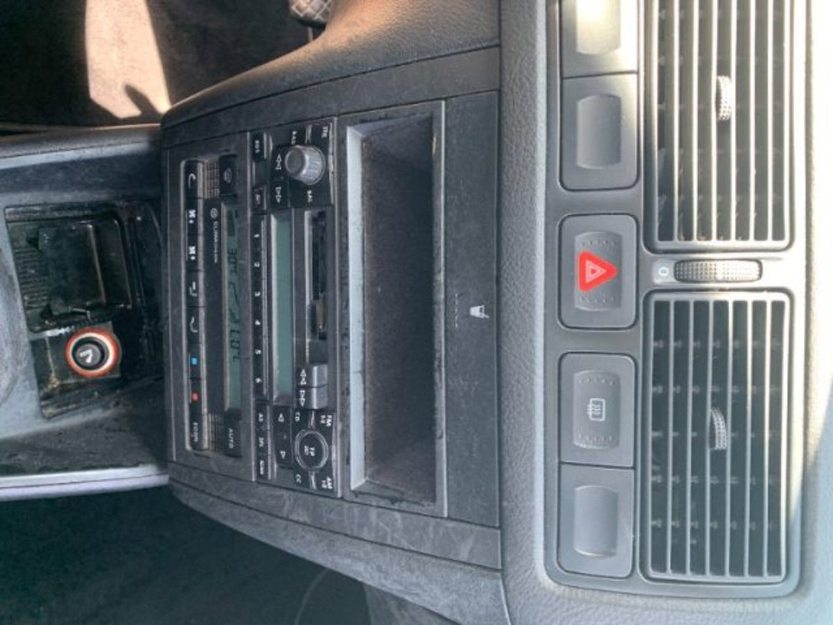 Volkswagen Golf 1.6 16V cat 5 porte Highline (12)