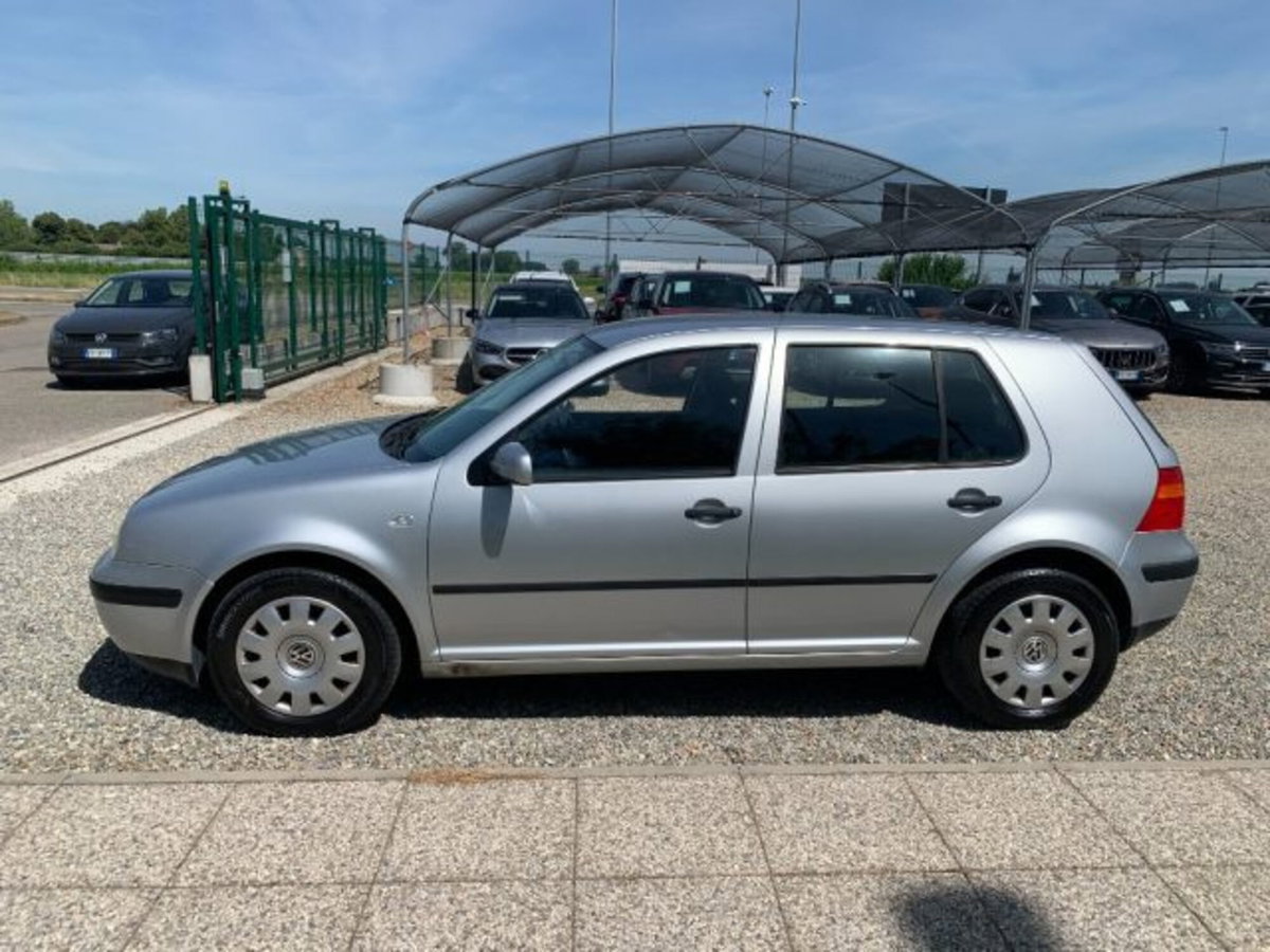 Volkswagen Golf 1.6 16V cat 5 porte Highline (2)