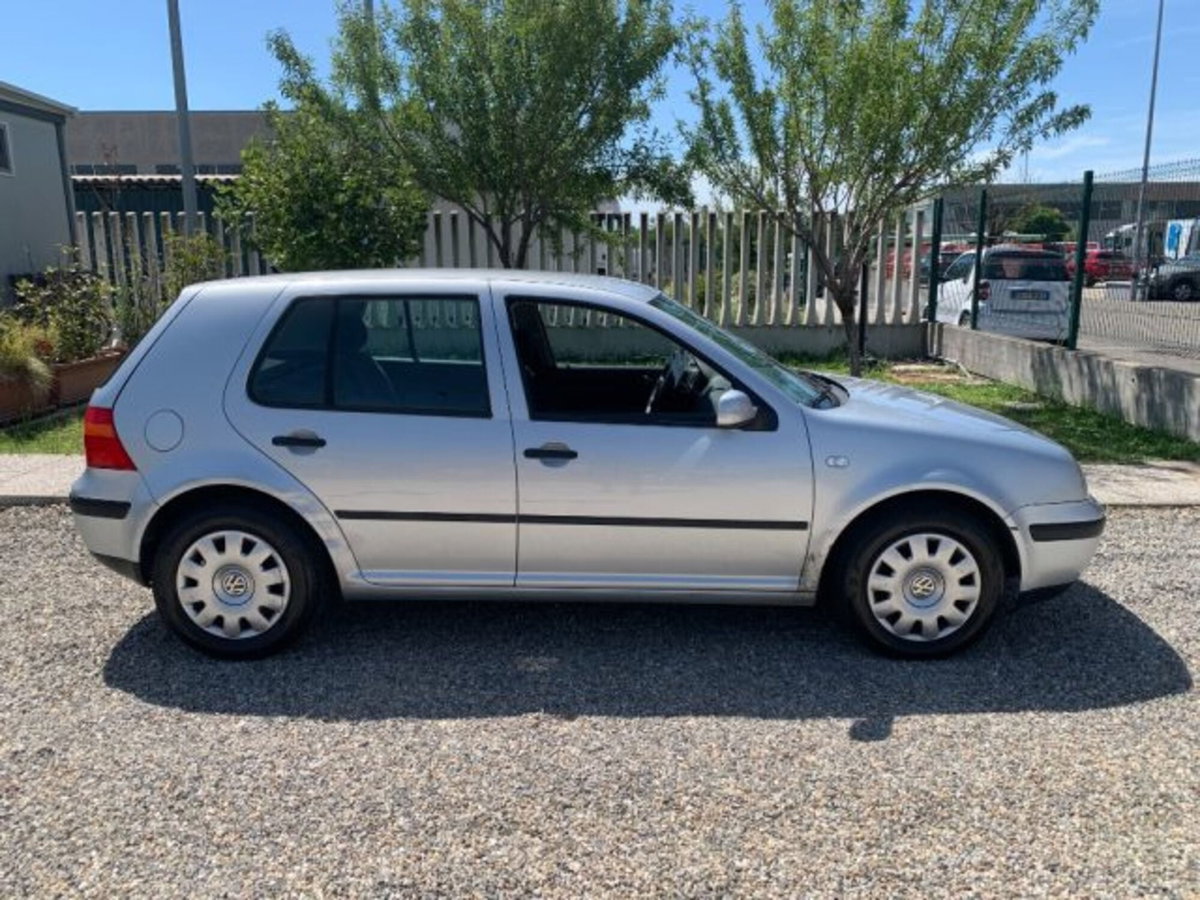 Volkswagen Golf 1.6 16V cat 5 porte Highline (6)