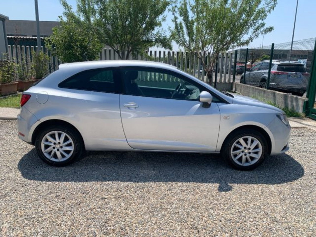 SEAT Ibiza SC 1.4 3 porte Style (4)