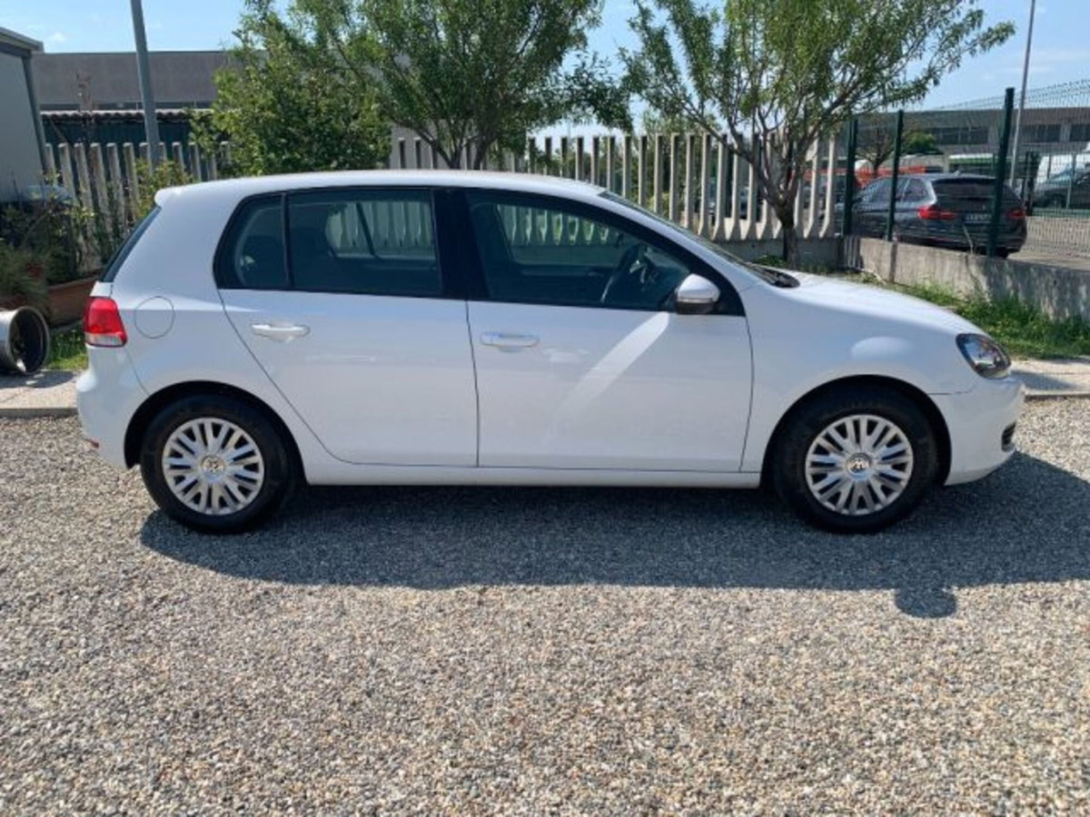Volkswagen Golf 1.6 TDI DPF 5p. BlueMotion (4)