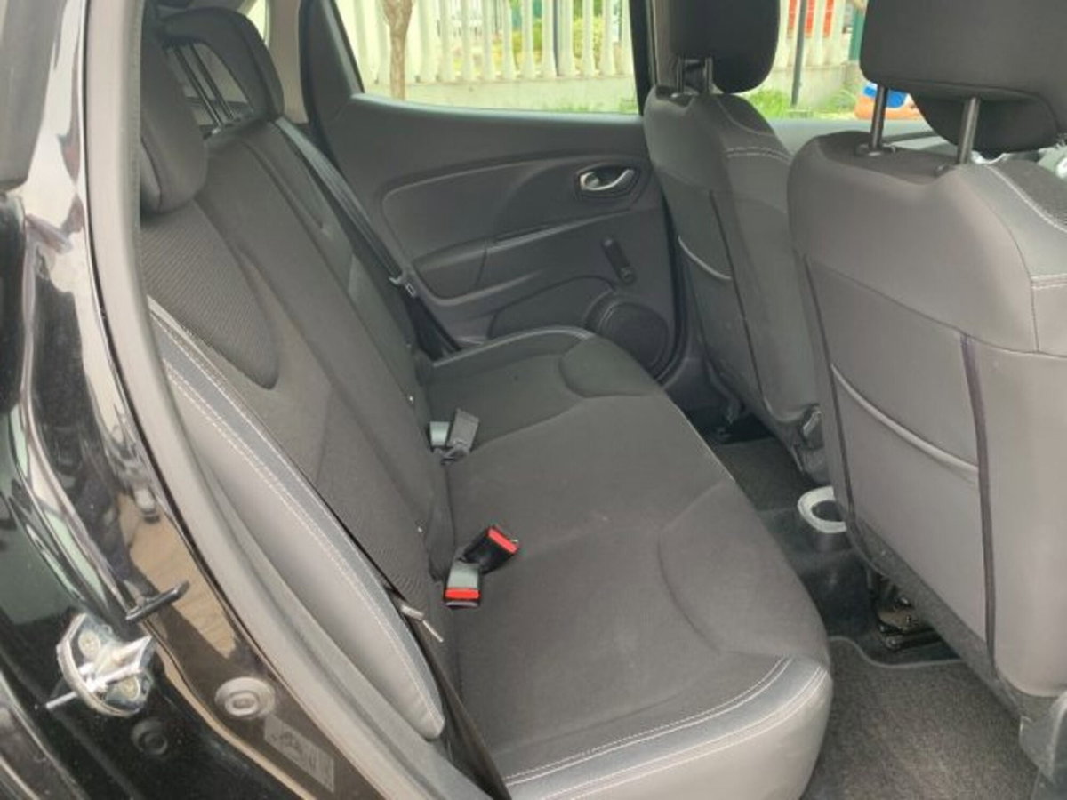 Renault Clio 1.2 75CV 5 porte Intens (11)