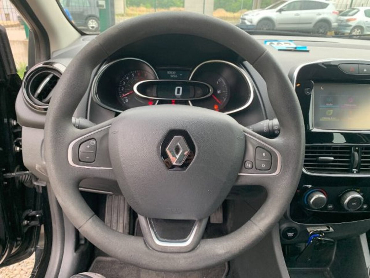 Renault Clio 1.2 75CV 5 porte Intens (17)