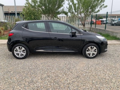 Renault Clio 1.2 75CV 5 porte Intens (4)