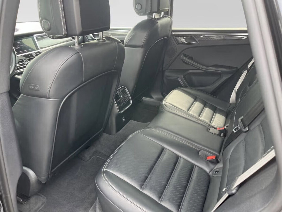 Porsche Macan 2.0 T 265cv pdk (19)