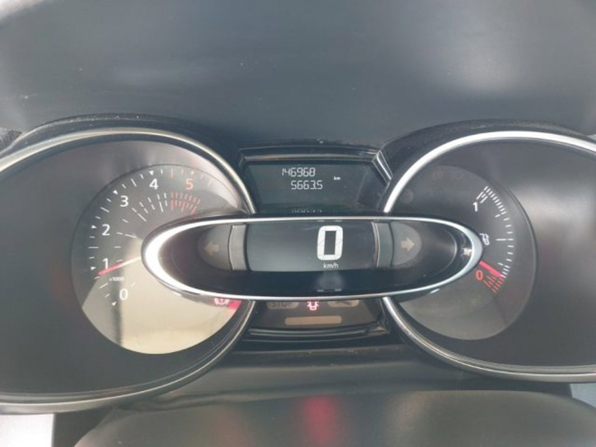Renault Clio Sporter 1.5 dCi 8V 75CV Wave (11)