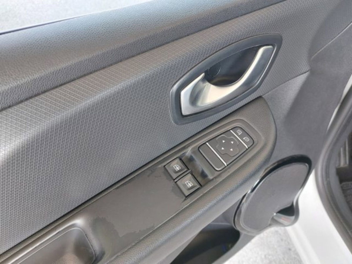 Renault Clio Sporter 1.5 dCi 8V 75CV Wave (13)