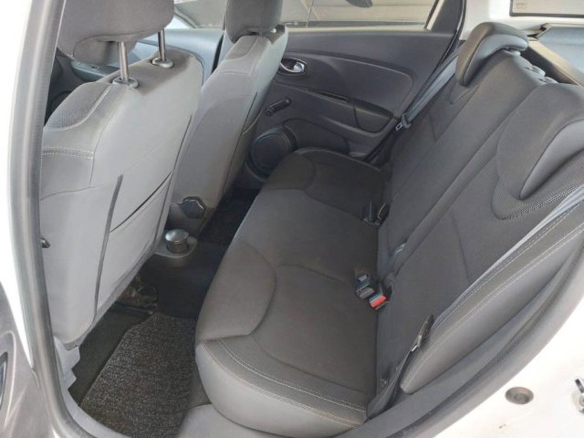 Renault Clio Sporter 1.5 dCi 8V 75CV Wave (8)