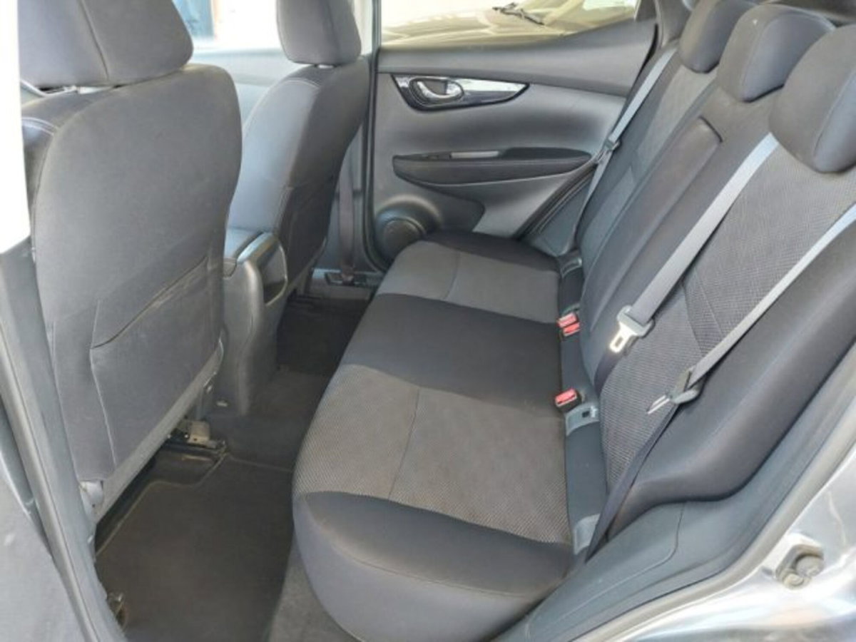 Nissan Qashqai 1.5 dCi N-Connecta (10)