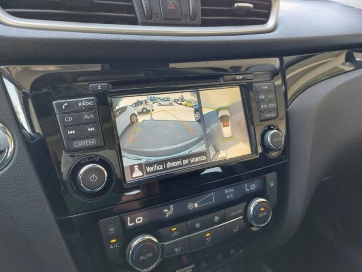 Nissan Qashqai 1.5 dCi N-Connecta (16)