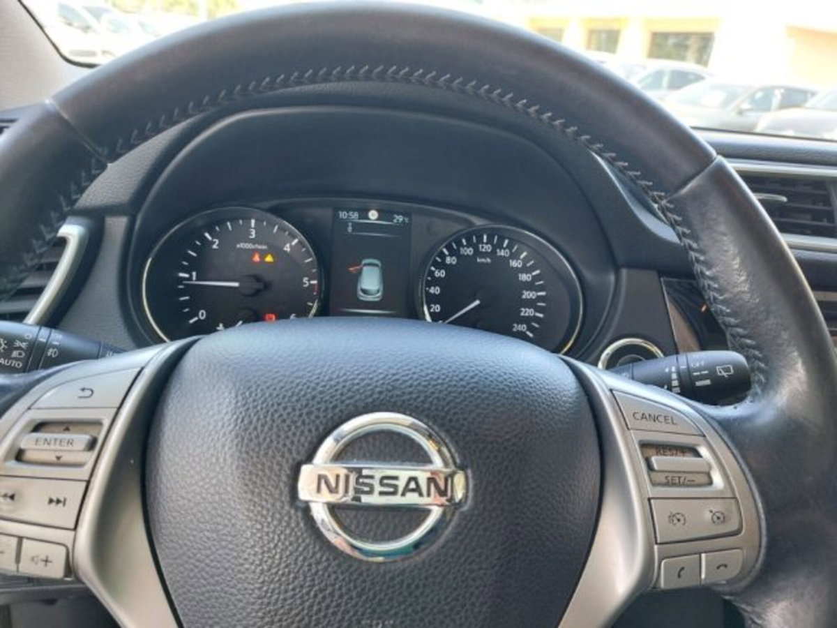 Nissan Qashqai 1.5 dCi N-Connecta (19)