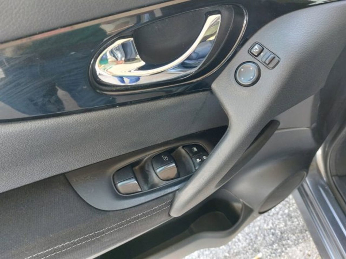 Nissan Qashqai 1.5 dCi N-Connecta (20)