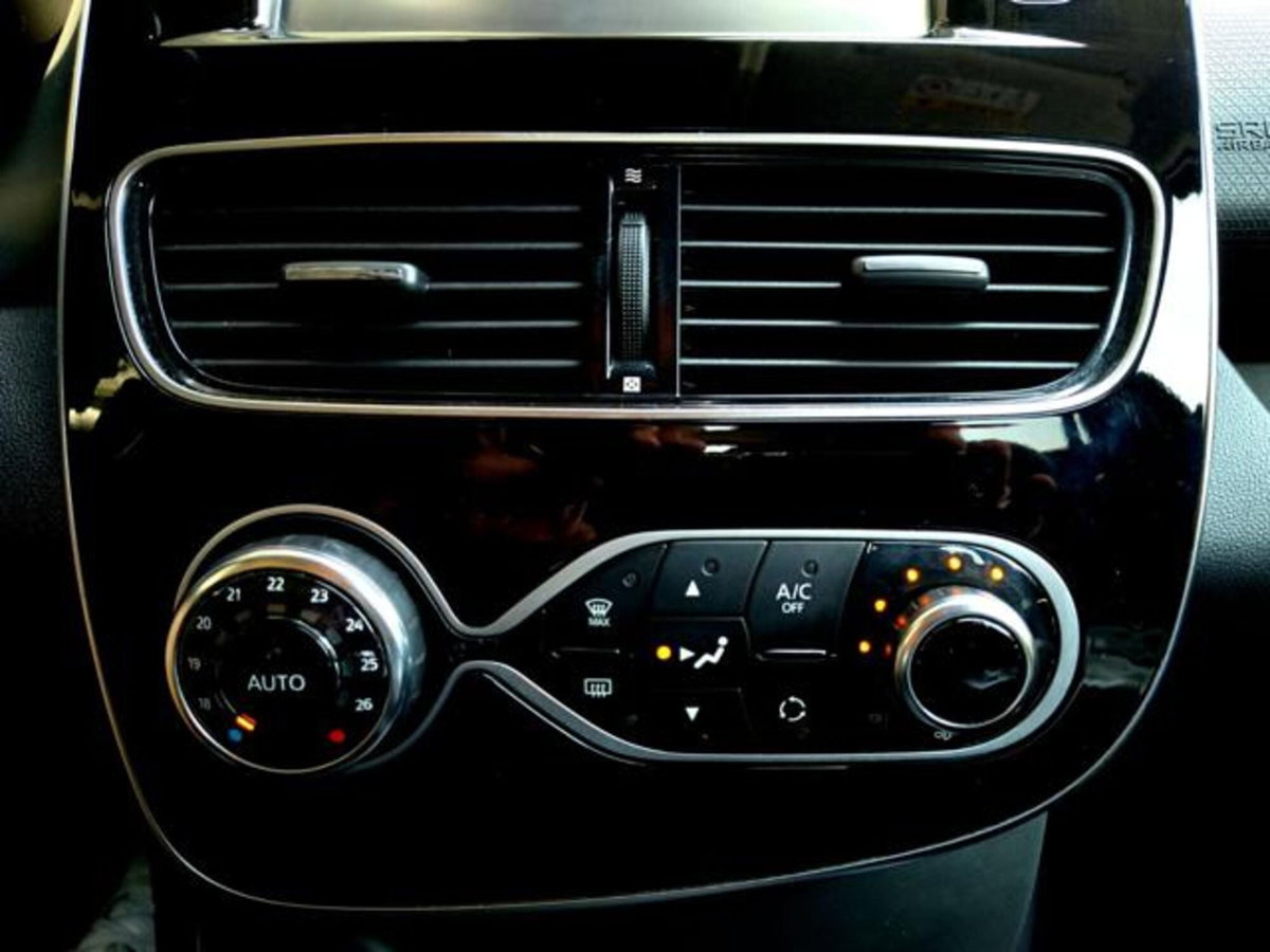 Renault Clio dCi 8V 90CV Start&Stop 5 porte Energy Intens (13)