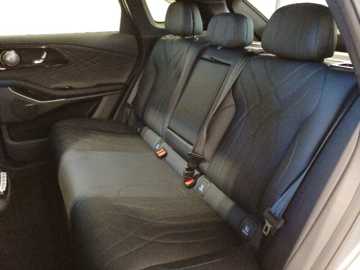 Omoda Omoda 9 SHS-P 1.5 tgdi phev Premium i-awd (15)