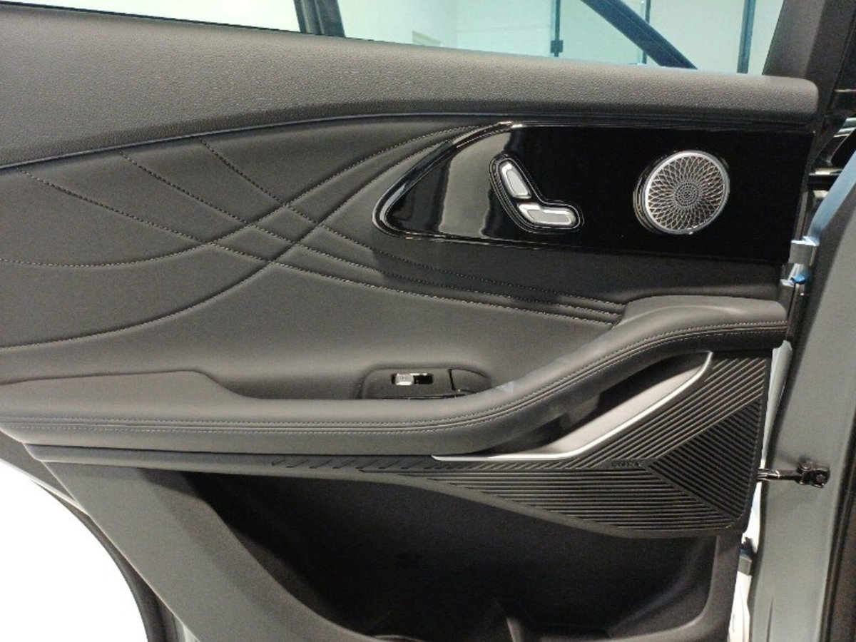 Omoda Omoda 9 SHS-P 1.5 tgdi phev Premium i-awd (17)