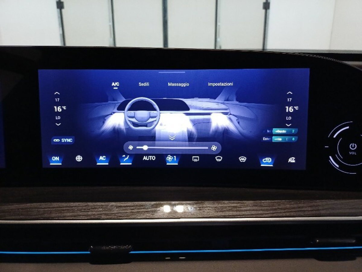 Omoda Omoda 9 SHS-P 1.5 tgdi phev Premium i-awd (19)