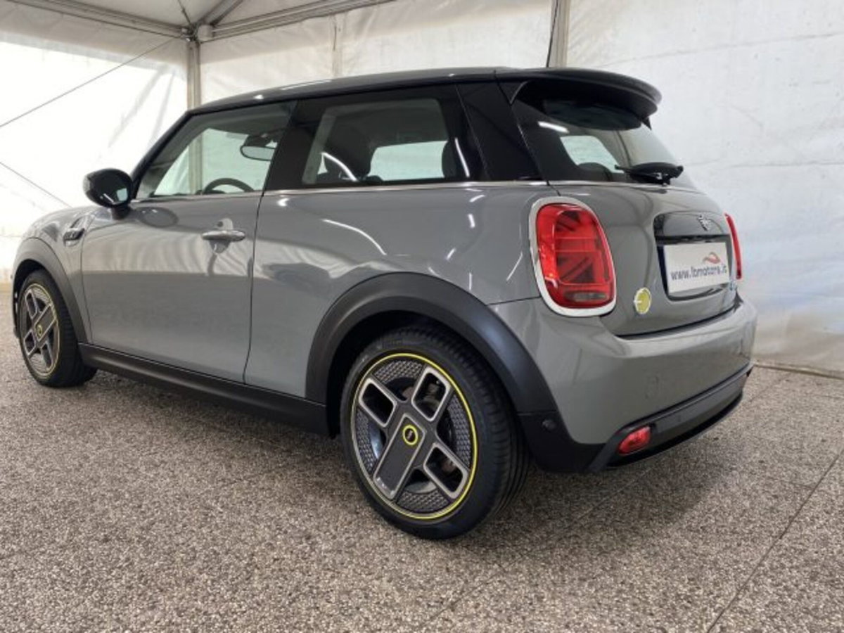 MINI Mini Cooper SE Yours (4)