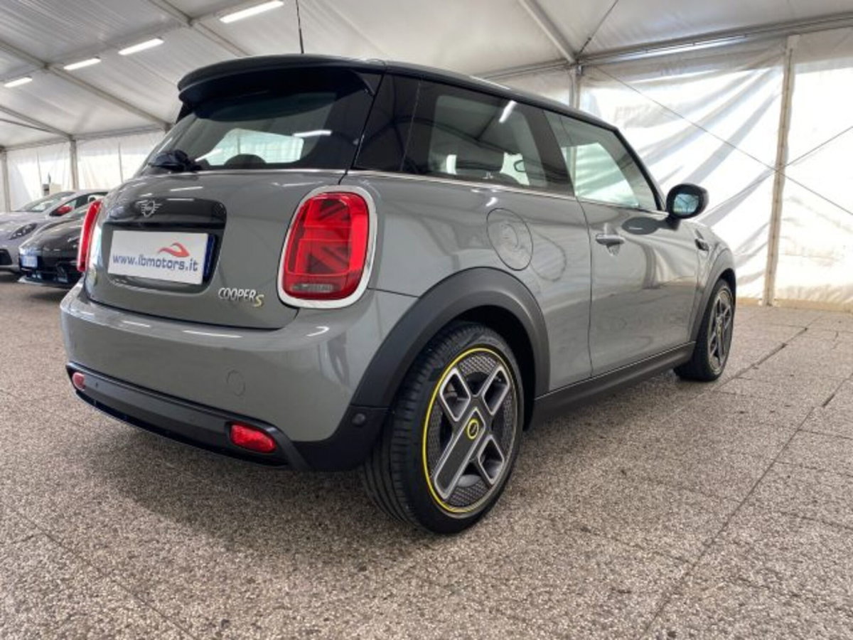 MINI Mini Cooper SE Yours (6)