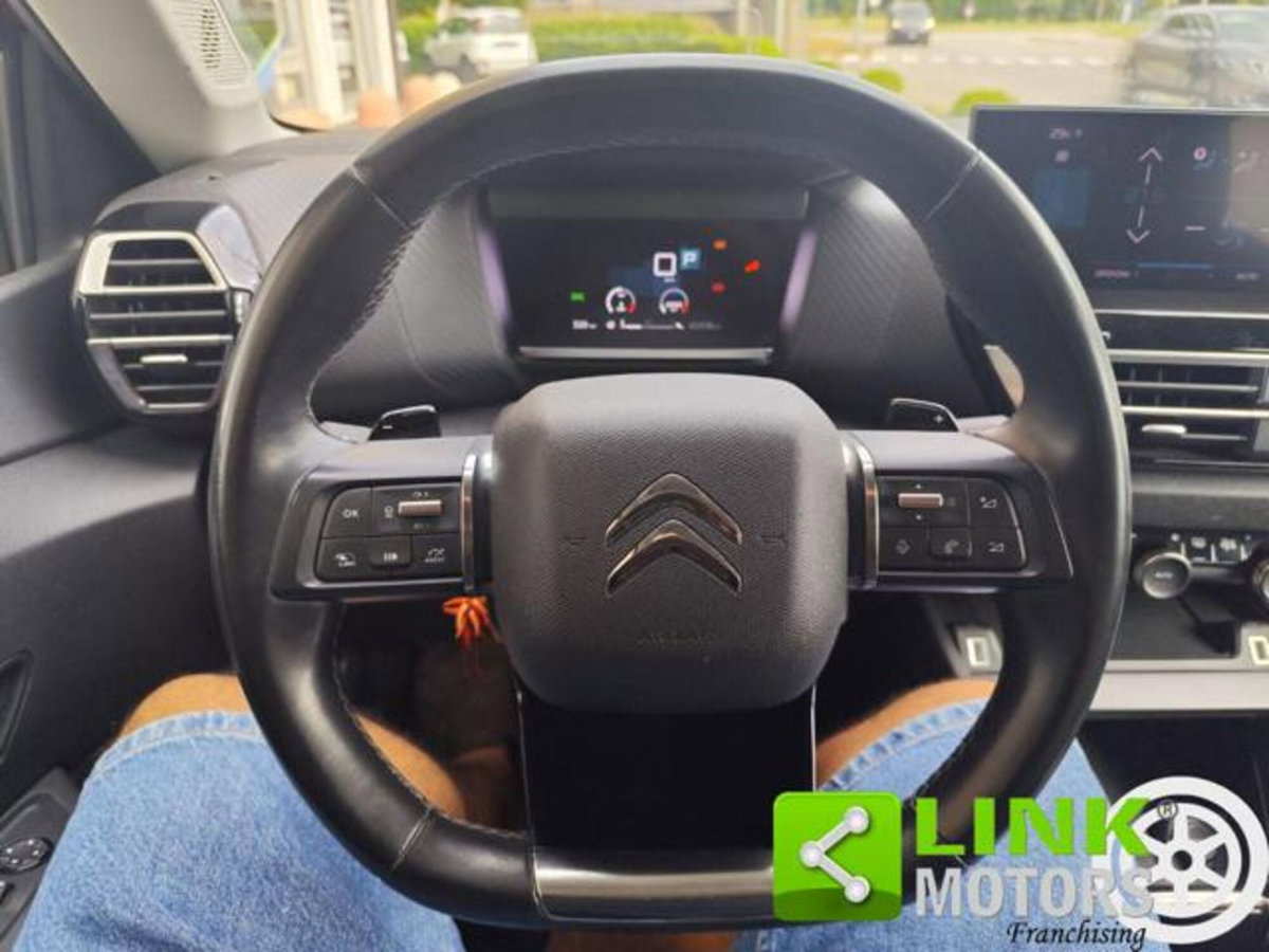 Citroen C4 PureTech 130 S&S EAT8 Shine (8)
