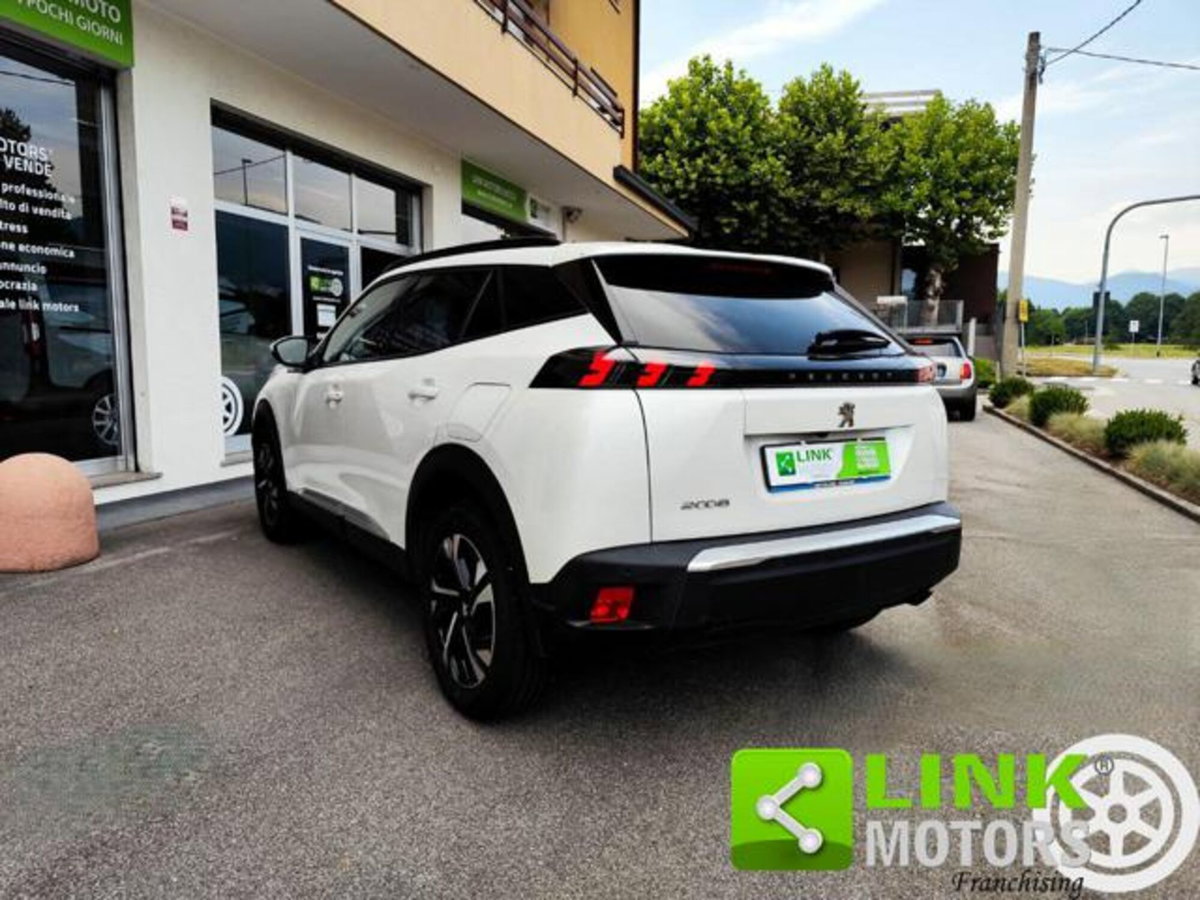Peugeot 2008 PureTech 100 S&S Allure (15)