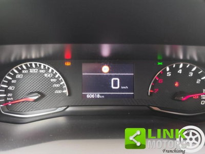 Peugeot 2008 PureTech 100 S&S Allure (9)