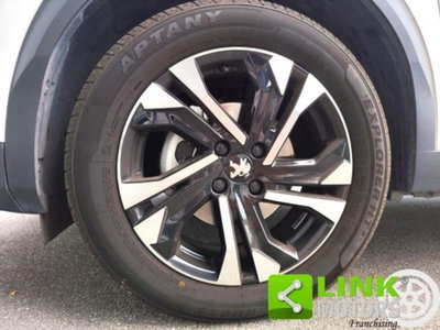 Peugeot 2008 PureTech 100 S&S Allure (10)