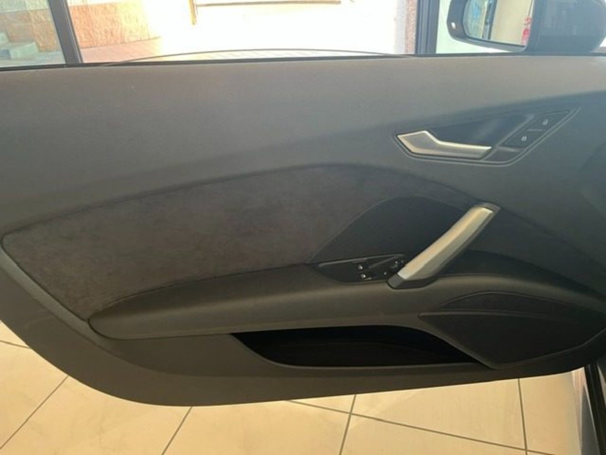 Audi TT Cabrio 1.8 TFSI S tronic (13)