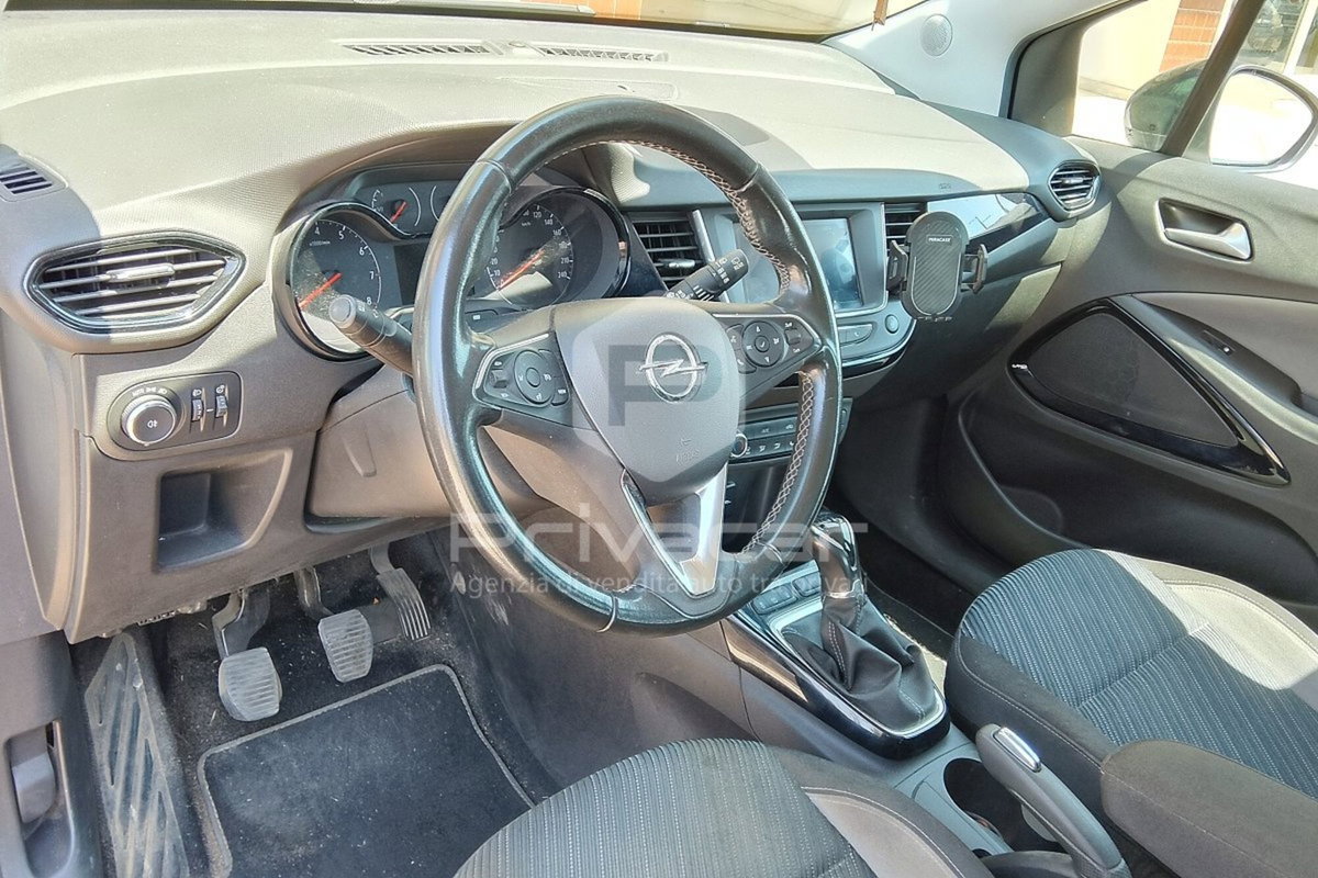 Opel Crossland X 1.2 12V Innovation (9)