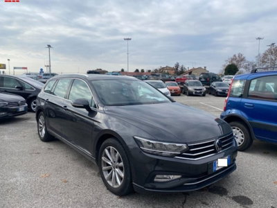 Volkswagen Passat Variant 2.0 TDI SCR EVO DSG Business usata