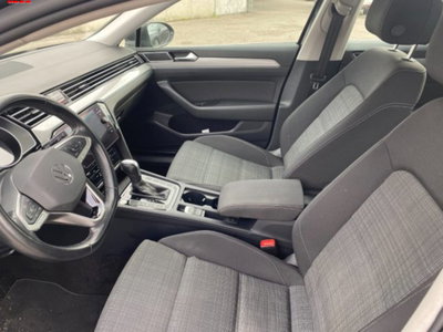 Volkswagen Passat Variant 2.0 TDI SCR EVO DSG Business (6)