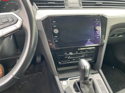 Volkswagen Passat Variant 2.0 TDI SCR EVO DSG Business (9)