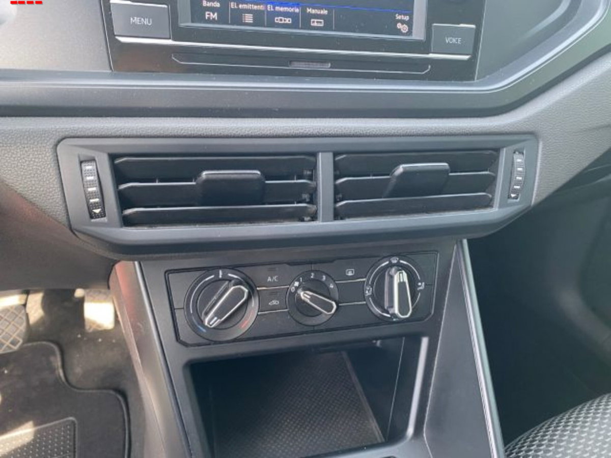 Volkswagen Polo 1.0 EVO (11)