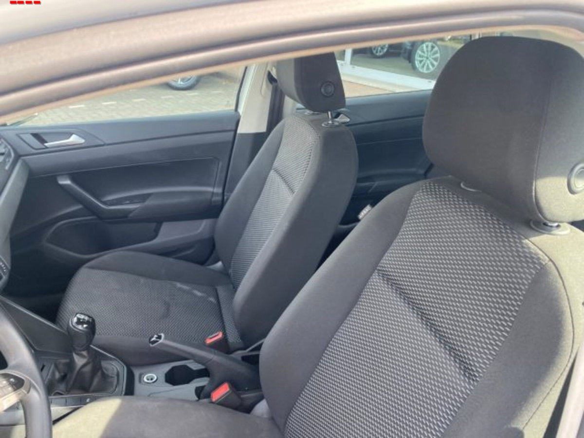 Volkswagen Polo 1.0 EVO (8)
