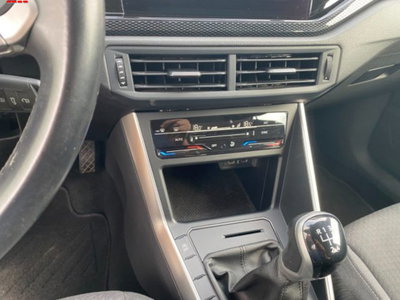 Volkswagen Polo 1.0 tsi Life 95cv (12)