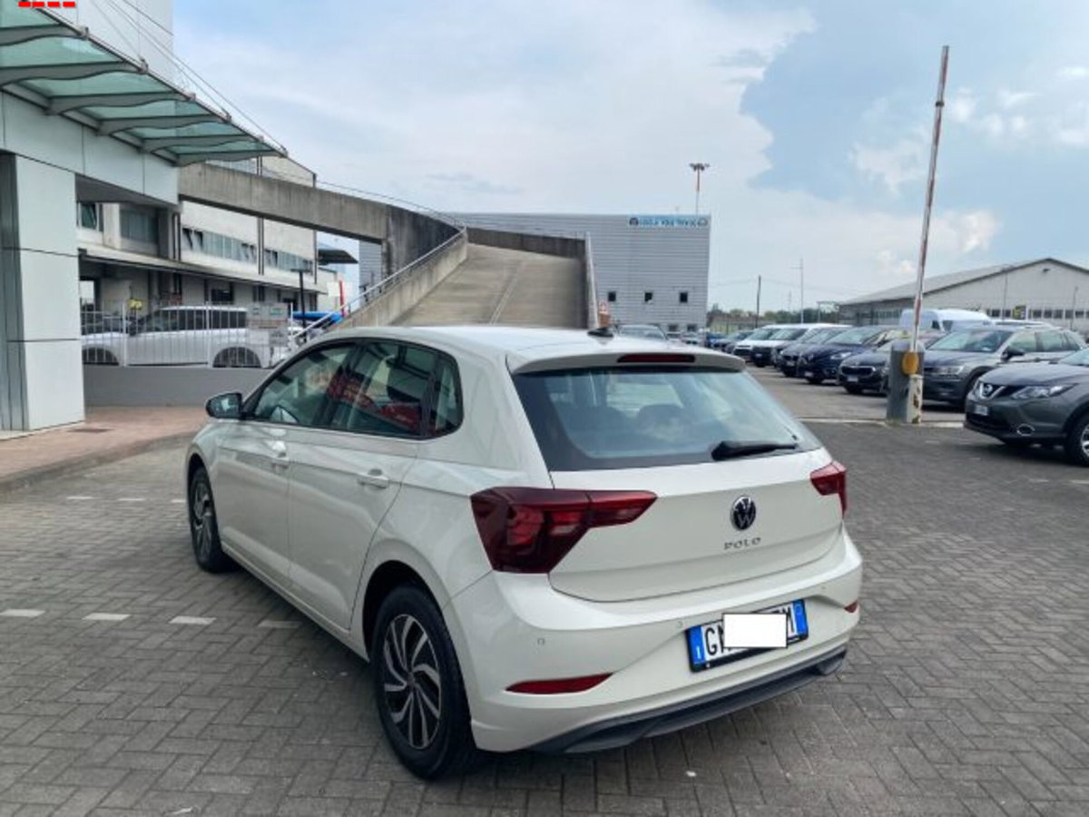 Volkswagen Polo 1.0 tsi Life 95cv (4)