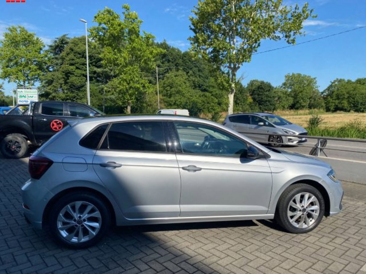 Volkswagen Polo 1.0 tsi Style 95cv (4)