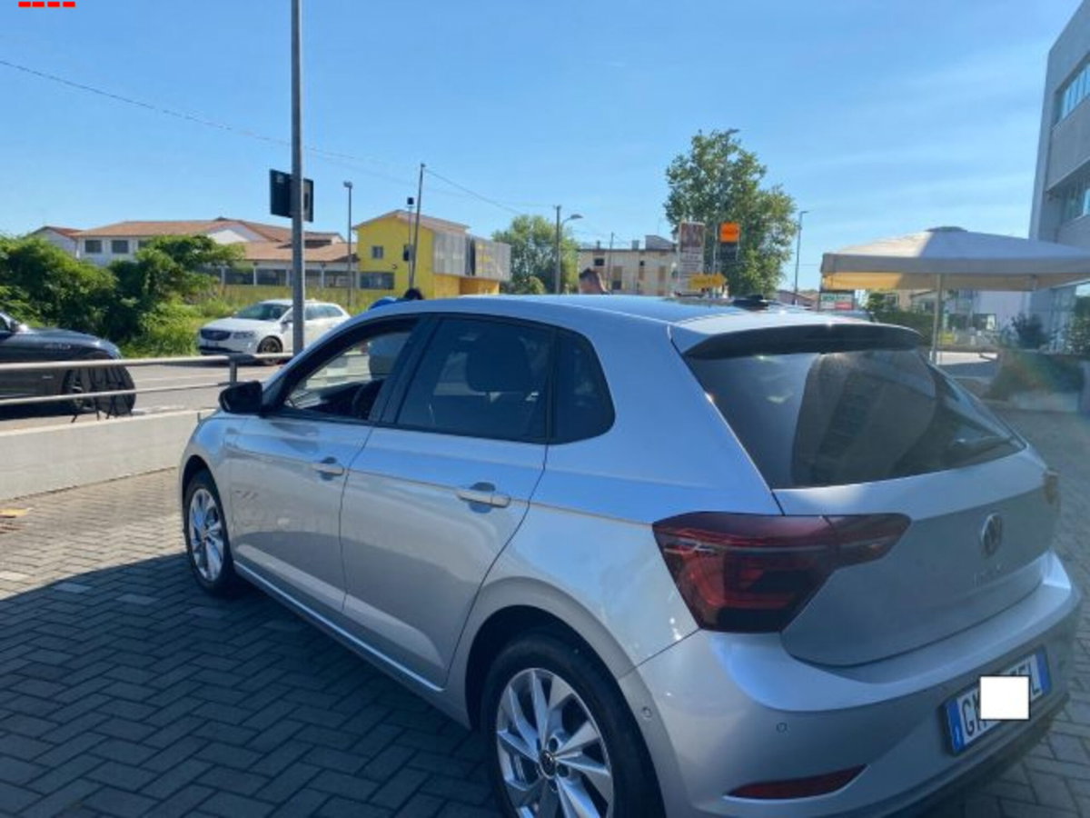 Volkswagen Polo 1.0 tsi Style 95cv (6)