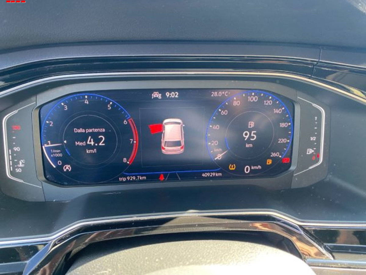 Volkswagen Polo 1.0 tsi Style 95cv (9)