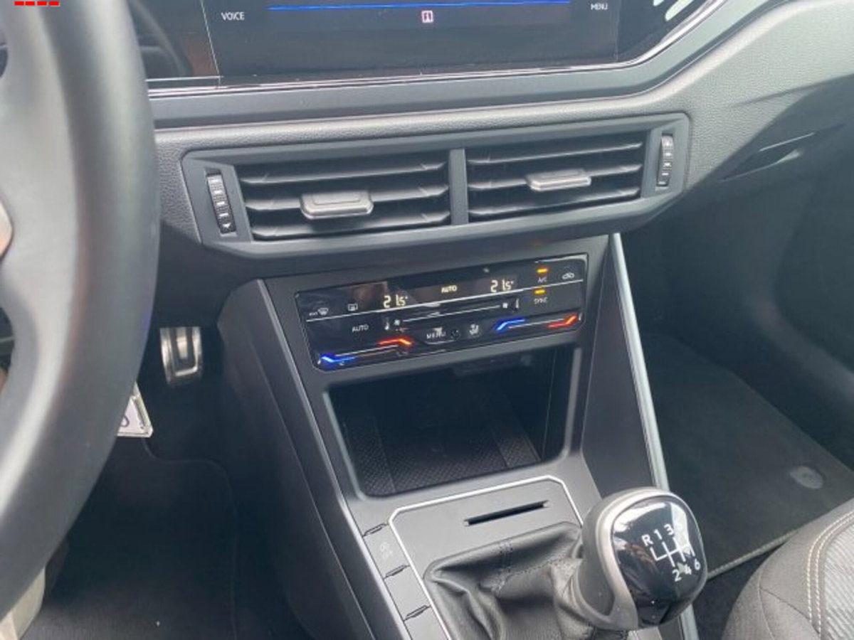 Volkswagen Taigo 1.0 tsi R-Line 115cv (12)