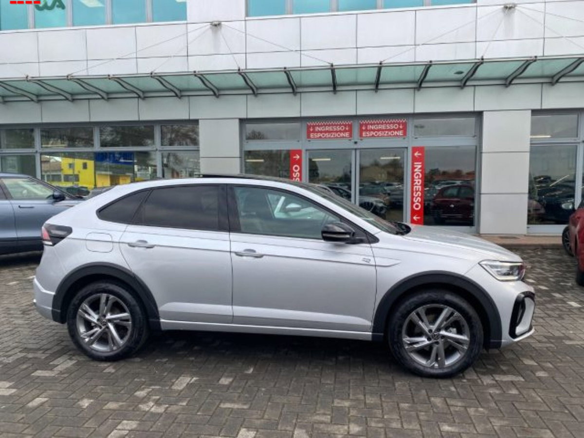 Volkswagen Taigo 1.0 tsi R-Line 115cv (4)