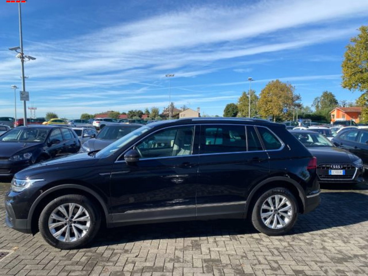 Volkswagen Tiguan 2.0 TDI 150 CV SCR DSG 4MOTION Life (6)