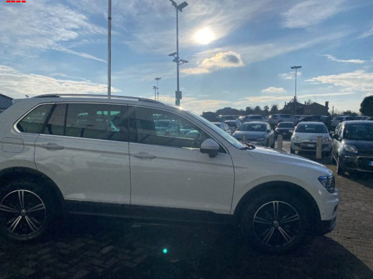 Volkswagen Tiguan 2.0 TDI SCR DSG Business BlueMotion Technology (5)
