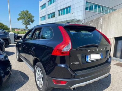 Volvo XC60 D3 AWD Geartronic Kinetic (4)