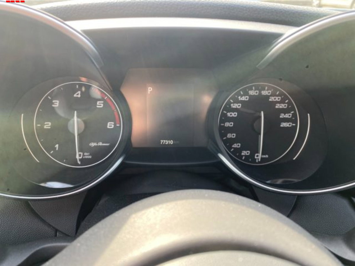 Alfa Romeo Giulia 2.2 Turbodiesel 180 CV AT8 Super (14)