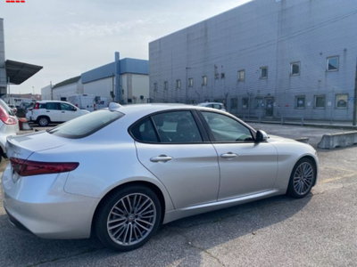 Alfa Romeo Giulia 2.2 Turbodiesel 180 CV AT8 Super (6)