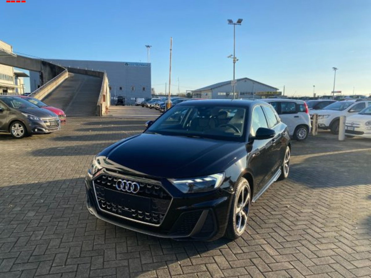 Audi A1 Sportback 30 TFSI Identity Black (12)