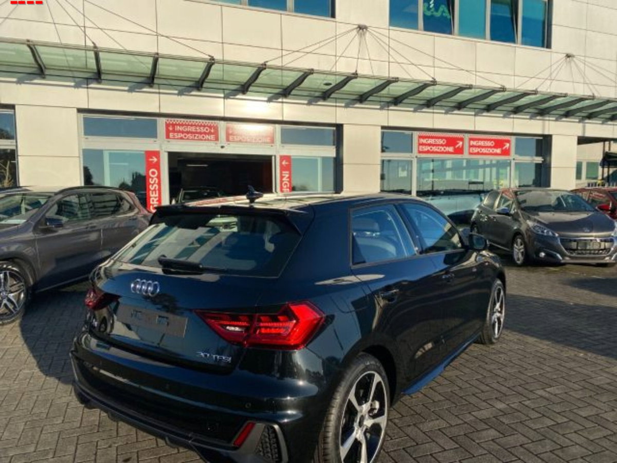 Audi A1 Sportback 30 TFSI Identity Black (3)