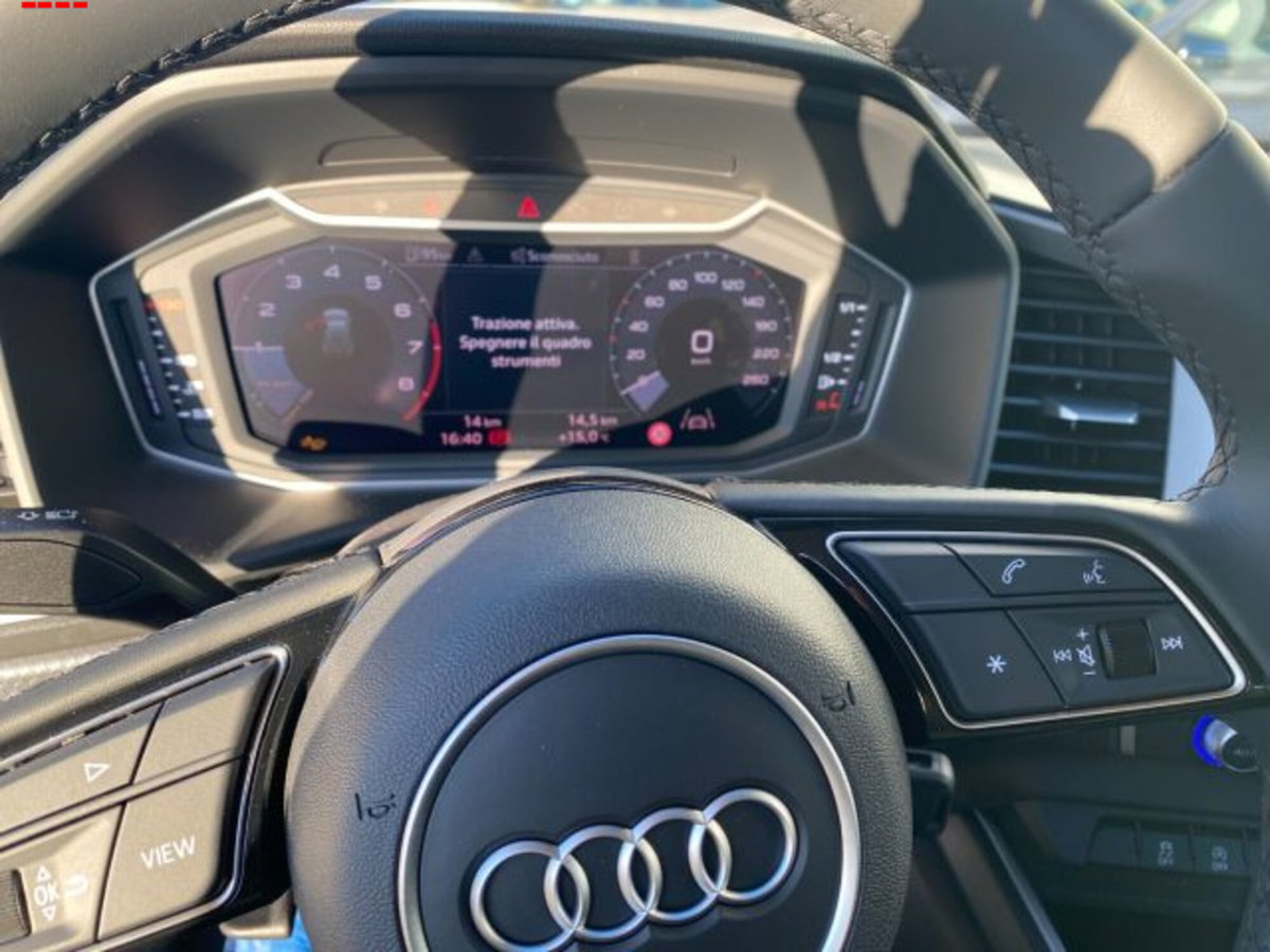 Audi A1 Sportback 30 TFSI Identity Black (8)