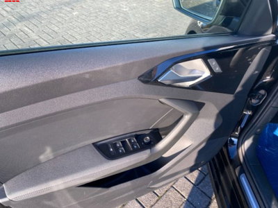Audi A1 Sportback 30 TFSI Identity Black (9)