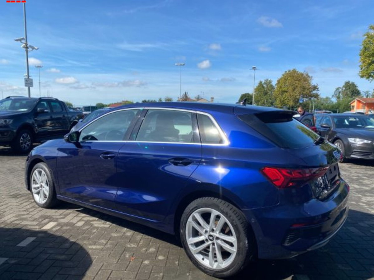 Audi A3 Sportback 35 TFSI Business (4)